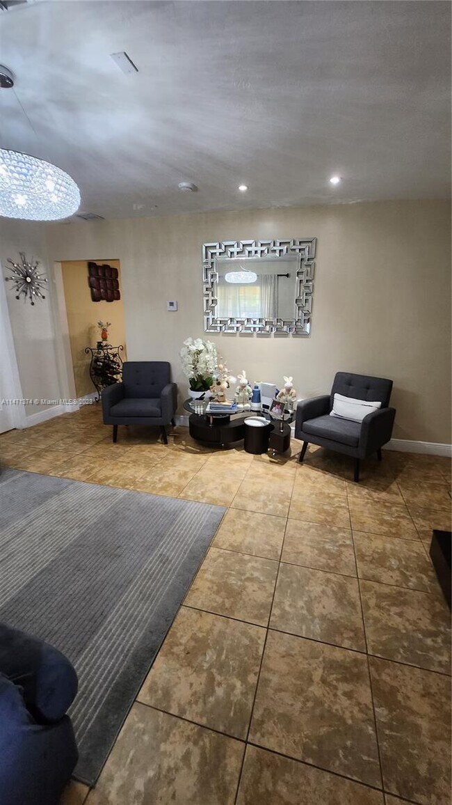 Foto del edificio - 646 SW 6th St