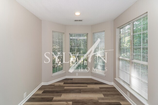 Foto del edificio - Welcome home to this 3 BR, 2 BA Ranch-styl...
