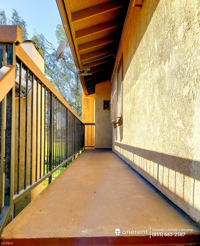 Building Photo - 3274 Little Mountain Dr
