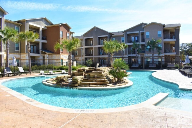New Braunfels Apartments Under 800