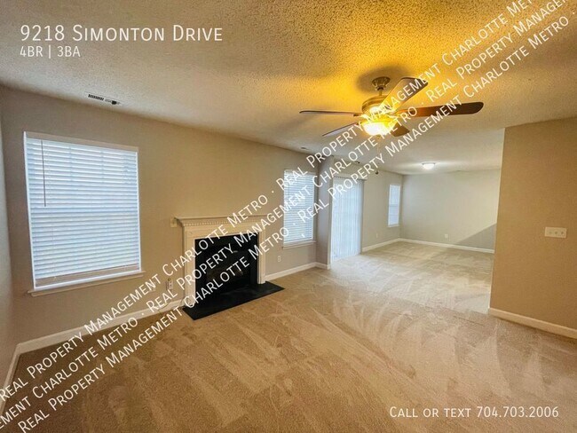 Building Photo - Beautiful, spacious 4 bed 2.5 bath home