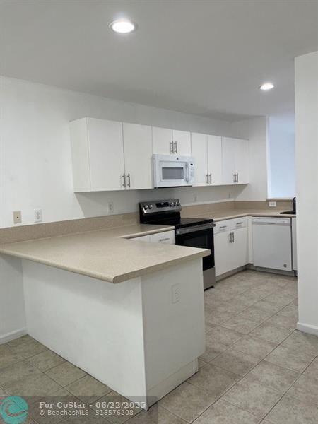 Foto del edificio - 9920 NW 19th Pl