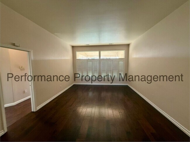 Foto del edificio - Gorgeous 3 Bed/2 Bath + Office w/ Solar, Pool & $0 Deposit Option