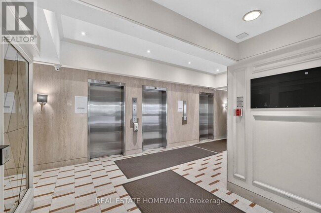 Photo du bâtiment - 100 Quebec Ave