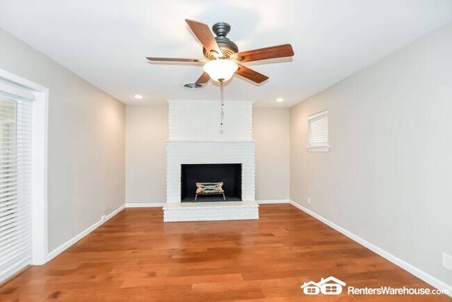 Foto del edificio - Newly renovated spacious 3 bed/2 bath with...