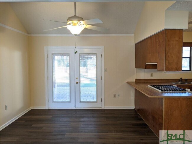 Building Photo - 110 Greene Dr