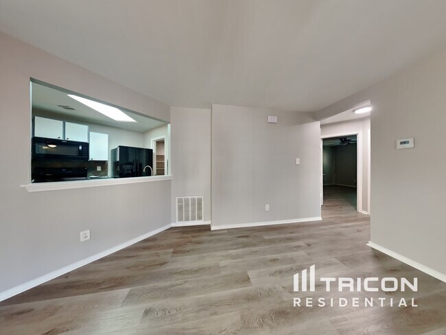 Foto del edificio - 5750 Deertail Creek