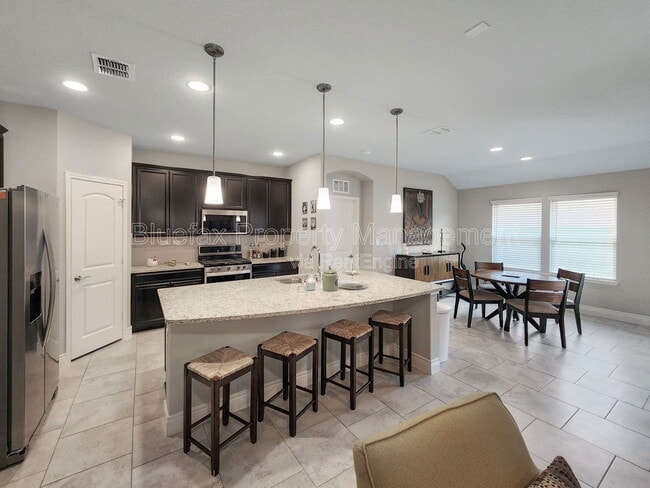 Building Photo - 1903 Argos Star