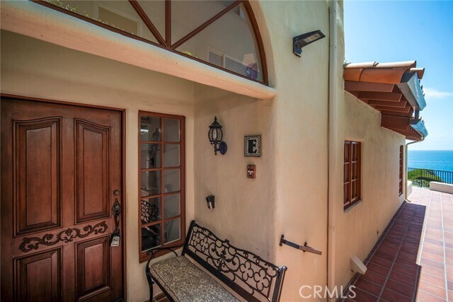 Building Photo - 257 Avenida Lobeiro