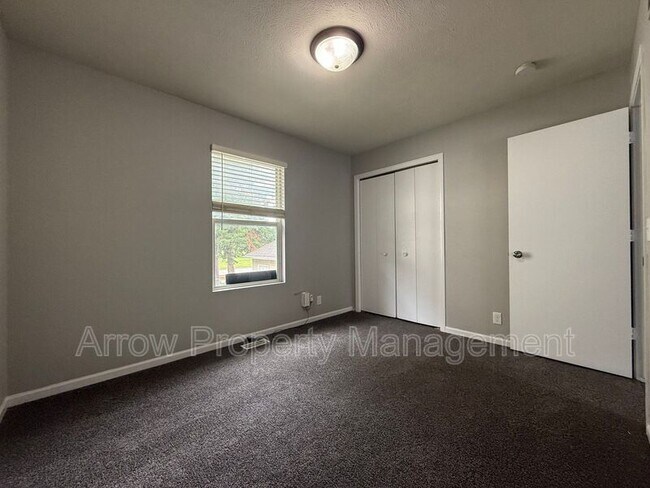 Building Photo - 808 Peach St