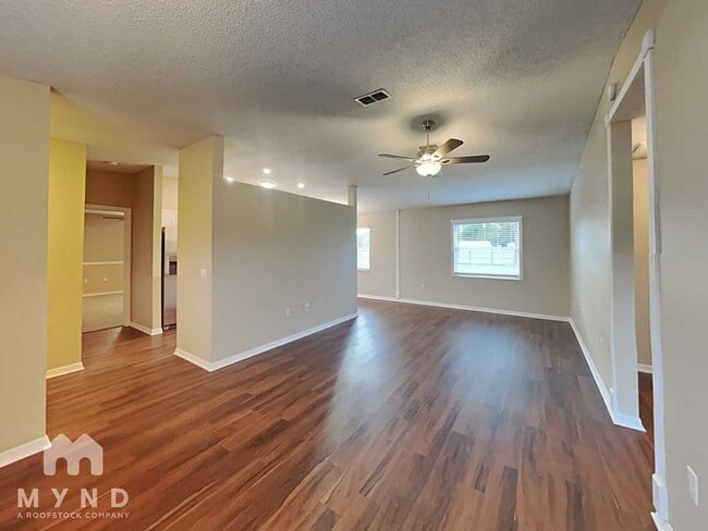 Building Photo - 3291 Rocky Ave