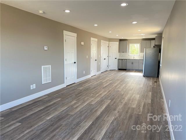 Building Photo - 417 Roper Dr