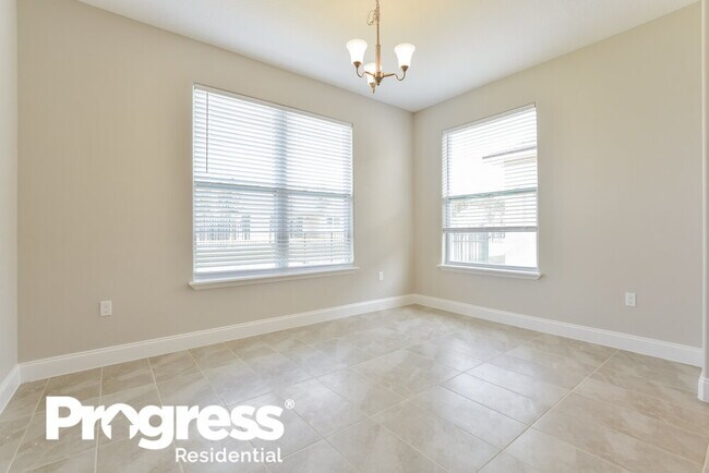 Building Photo - 27 Eleven Oaks Cir