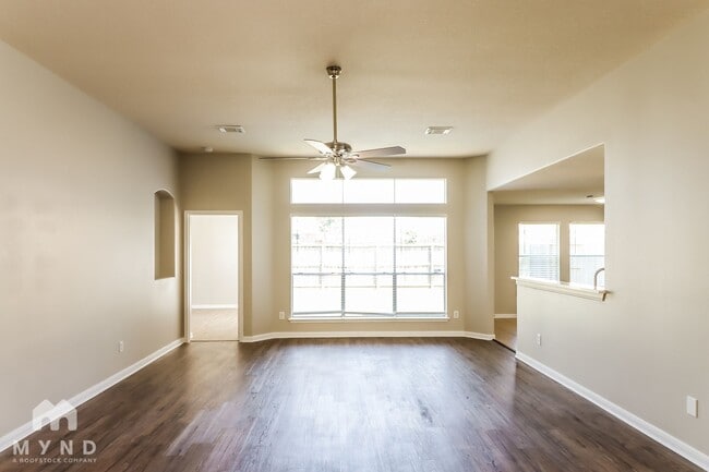Building Photo - 3638 Slocom Dr
