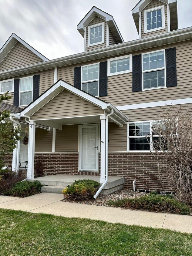 4523 NE Milligan Ln, Ankeny, IA 50021 Townhome Rentals in Ankeny IA