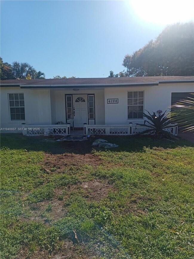 Foto del edificio - 6280 SW 8th Pl