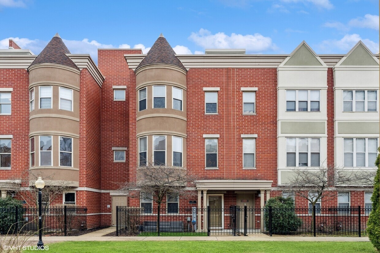 Primary Photo - 716 W Eastman St