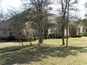 Building Photo - 207 Highland Dr