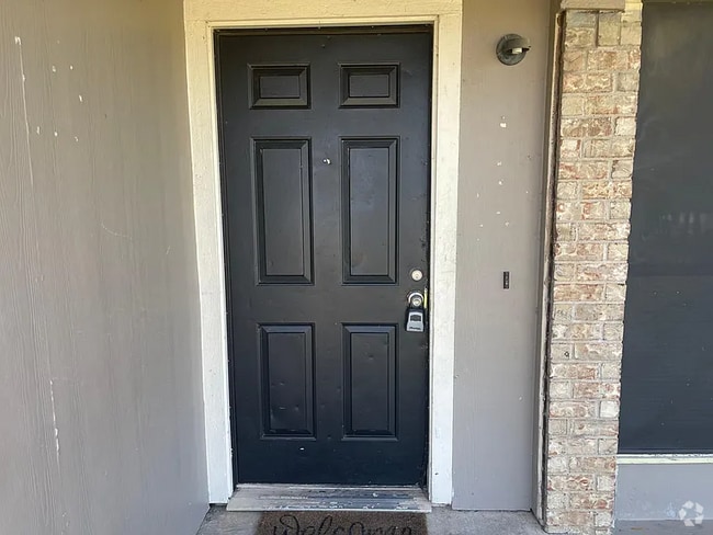 Building Photo - 3414 Colonial Pl