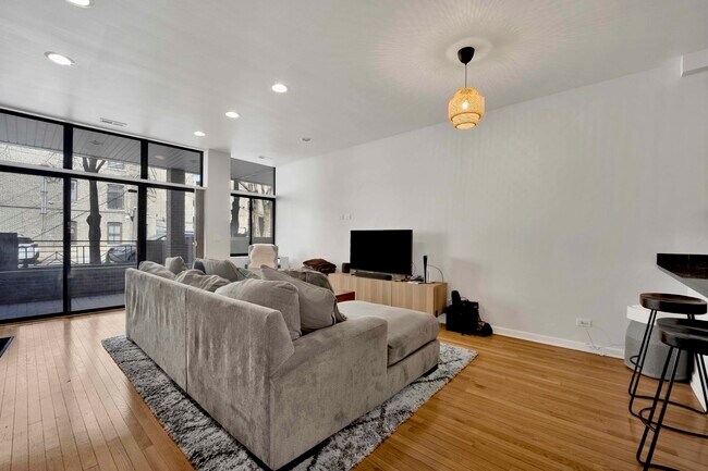 Foto del edificio - 2524 N Willetts Ct