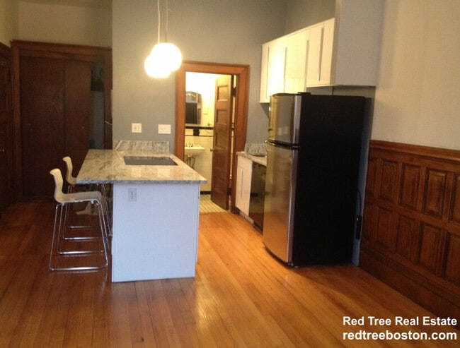 Foto del edificio - 849 Beacon St