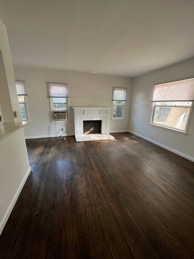 Foto del edificio - 702 N Catalina St