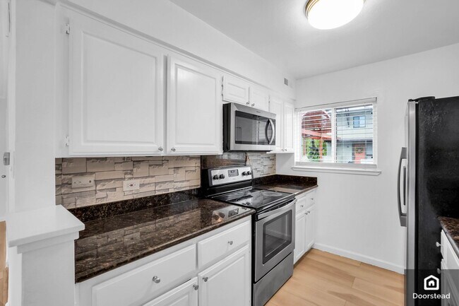 Building Photo - 5218 Admiralty Ln