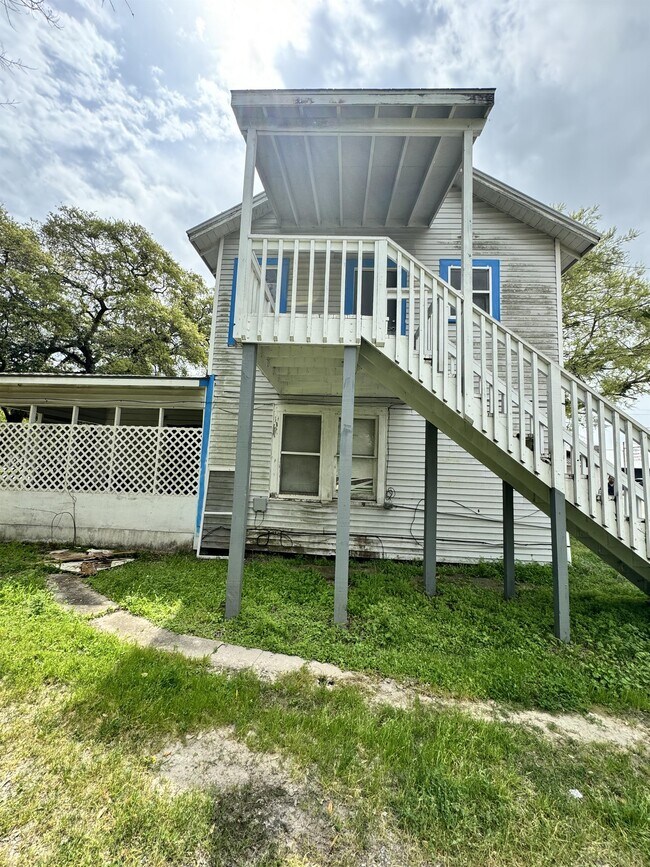 Building Photo - 2820 Avenue G