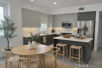 Building Photo - 214 Westmoreland Ave