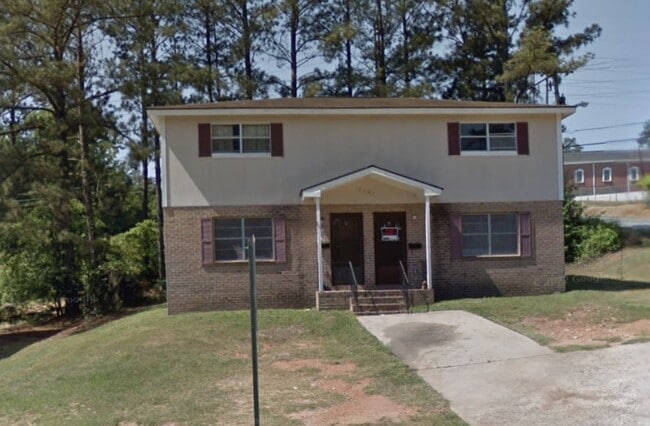 Building Photo - 2107 Meriwood Dr