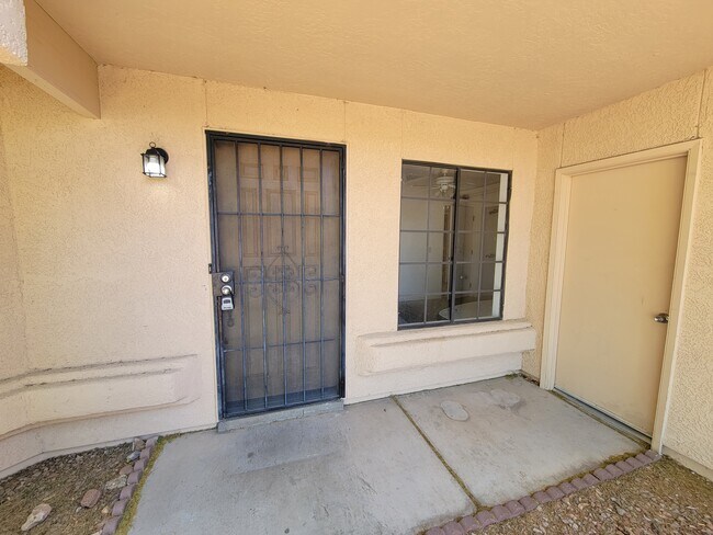 Foto del edificio - 9975 E Gray Hawk Dr