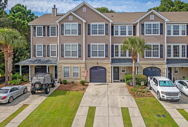 Building Photo - 1378 Hamlin Park Cir
