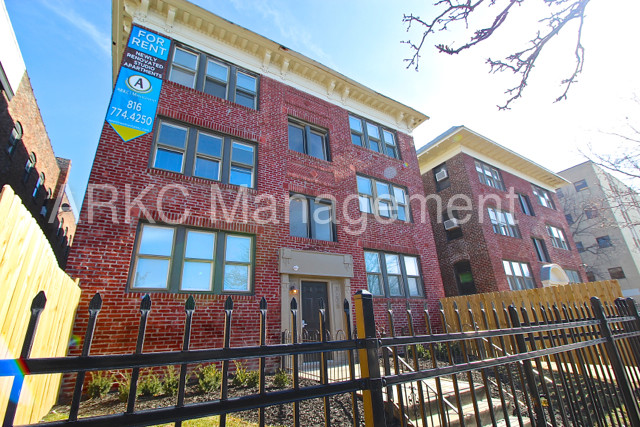 Building Photo - 3205 Broadway Blvd