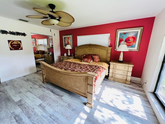 Building Photo - 4859  Equestrian Circle Unit B Boynton Bea...