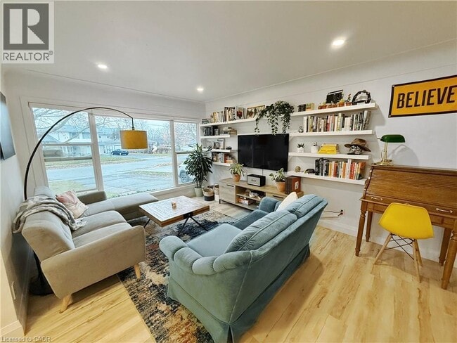 Building Photo - 31 Clearview Dr