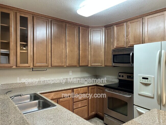 Foto del edificio - 3715 Tallyho Dr