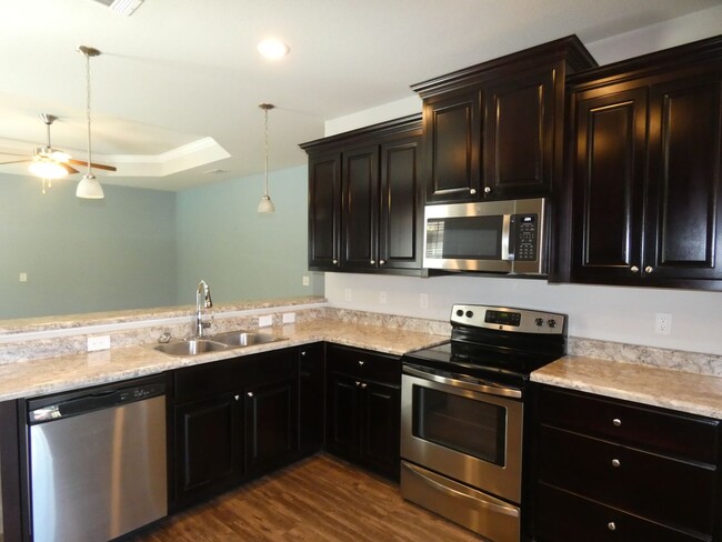 Foto del edificio - Great 3 / 2 like new home in Parkwood Comm...