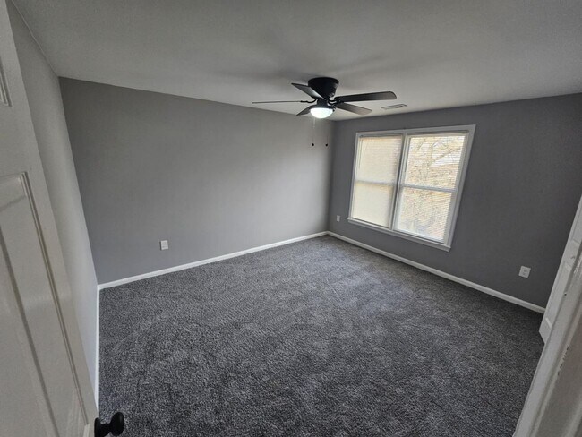 Foto del edificio - Coming Soon-4 Bedroom Townhome