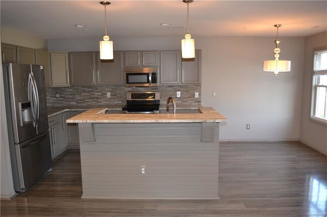 Building Photo - 3989 Forester Blvd