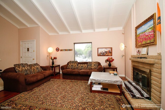 Building Photo - 1050 Castleton Way