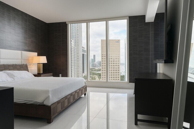 Foto del edificio - 901 Brickell Key Blvd