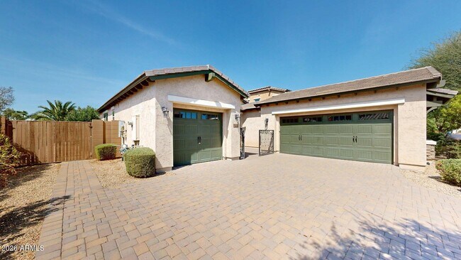 Building Photo - 14426 W Coronado Rd