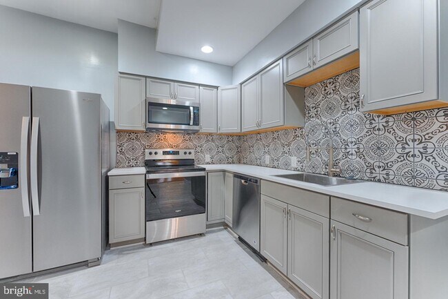 Foto del edificio - 1344 Ellsworth St