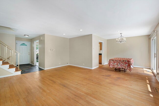 Building Photo - 146 Millbrook Ln