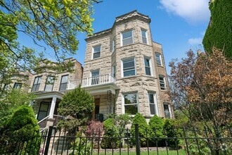 Building Photo - 1408 W Belle Plaine Ave