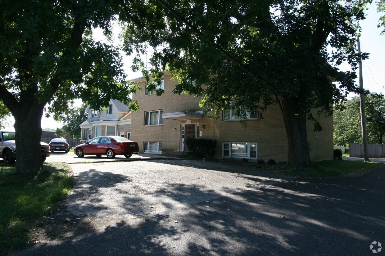 Primary Photo - 1225 34th St