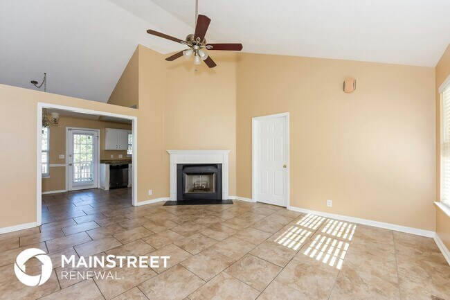 Foto del edificio - 825 Stone Hedge Ct