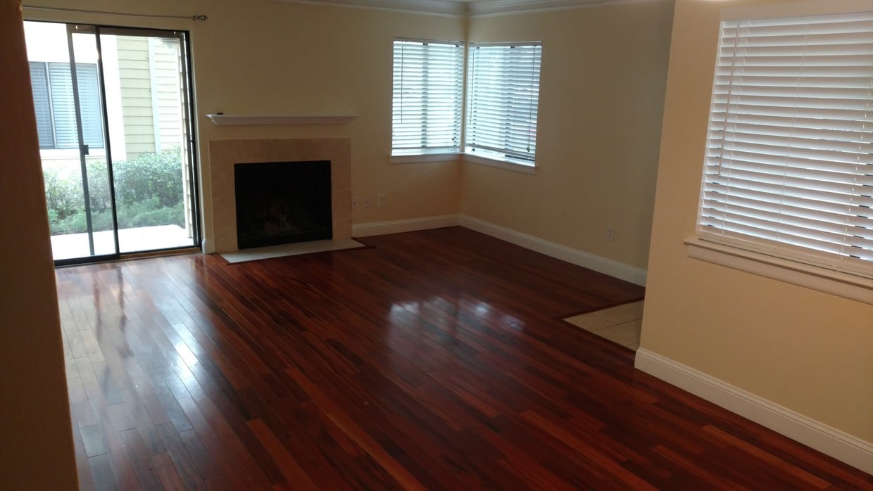 Living Room - 100 Fairway Park Blvd