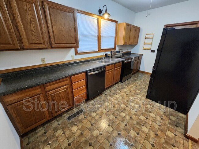 Foto del edificio - 1809 S Center St