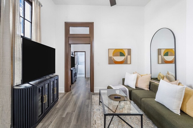 Building Photo - 4317 Canal St